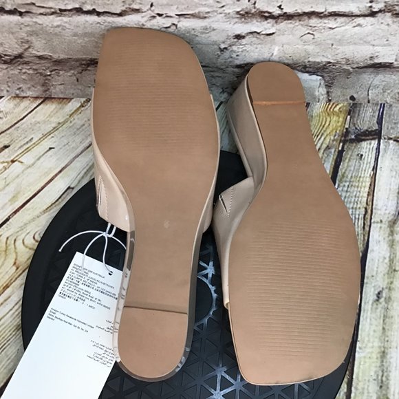 find Women’s Beige Patent Leather Square Toe Comfort Slip On Sandal Size US 8 - Picture 6 of 8